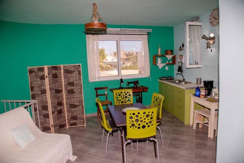 Traditional House Utopia Makri Gialos Holiday home Pevkoi